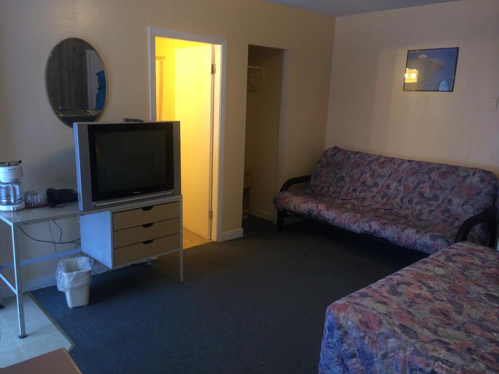 Road Runner Motel Merritt Exterior photo